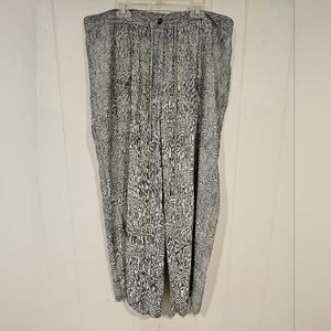 Intriguing Threads Pants XL Black White Zebra Stripe Capri 38x25 Drawstring